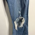 Abercrombie & Fitch Abercrombie SHORT 90’s Straight Ultra High Rise Distressed Medium Wash Jeans 28 Photo 5