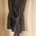 Cute black top NWT with an attached belt 🖤 Size M Photo 2