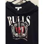 Erin Andrews Chicago Bulls black cropped hoodie Large L NBA Photo 2