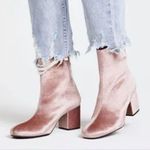 Kendall + Kylie women pink velvet heel boots Size 9.5 Photo 3