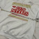 Unisex Sz: M Cup of Noodles White Graphic Print Pullover Kangaroo Pouch Hoodie. Size M Photo 2