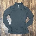 Under Armour pullover 1/4 zip size SMALL Photo 0