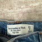 Abercrombie & Fitch  the mom short size 27/4 Photo 2