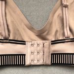 Alo Yoga Airlift Line Up Bra Taupe S Photo 3