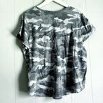 Old Navy  Gray Camouflage Everywear Tee XL Photo 1