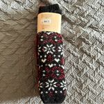 Muk Luks Cabin Cozy Red and Black Winter Socks 2 Pack NWT Photo 5