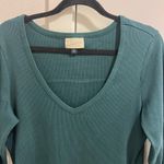 Universal Threads Women's Long Sleeve Ribbed V-Neck T-Shirt - Universal
 Thread™ Dark Green XL Photo 2