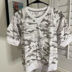 Sundry For Evereve White Gray Camo Print Terry Cotton Shirt Size XS Photo 0
