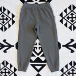 Lululemon Scuba High Rise Jogger Fleece 28"
In Grey Sage Size 6 Photo 4
