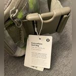 Lululemon RARE  - Everywhere 1 Liter Belt Bag Hyper Dye Multi/Rover - NWT Photo 7