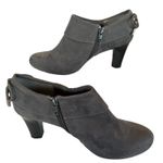 Coach and Four Women’s 9.5 Gray Ankle Booties Heels Zip Bow Classic Chic EUC Photo 2