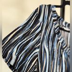 JM Collection Women’s Chic Modern Abstract Blue Black Blouse Stretchy Knit Chic Shirt Large Photo 3