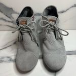 Toms Women's Gray Suede Embroidered Detail Lace-up Short Wedge Bootie Sz 7 Boho Photo 1