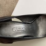 Joan & David Black Pumps. Circa . Size 8M Photo 11