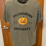 🎃🎃🎃3 for 12$🎃🎃🎃Halloweentown University Graphic T Photo 0