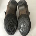 THINK! Medallion Keyhole Pump Heels Maryjanes Shoes Brown Size 6.5 Photo 8