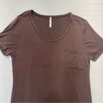 Active USA Brown V-neck T-shirt Size Large pocket tee short sleeve Photo 1