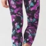 Lululemon Wonder Under Crop – Size 4 Photo 1