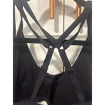 Gymshark  Black Sports Bra Medium Support Strappy Criss Cross Back Activewear S Photo 4