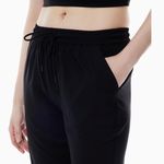 Aritzia  TNA Women’s Joggers Photo 1
