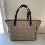 Tommy Hilfiger EUC ‎ women’s brown tan gold hardware zip shoulder tote bag purse Photo 2