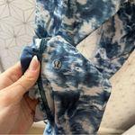 Lululemon Speed Tight III Luxtreme
Sea Side Silver Fox Alberta Lake / Naval Blue Photo 10