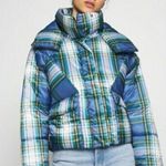 American Eagle NWOT AE 80’s Puffer coat Jacket in plaid Photo 1