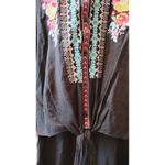 Andrée NWT Andree Women Black long sleeve floral embroidered Blouse size L low high Photo 3
