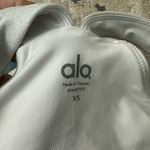 Alo Yoga  Shimmery White Real Bra Tank Size XS Photo 2