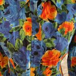 Jones New York  Floral ButtonDown Shirt Size Medium Photo 1
