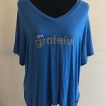 Peace Love World  Mia Grateful Graphic T-Shirt sz S Photo 1