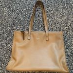 T Tahari EUC  LEATHER SHOULDER BAG Photo 0