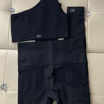 Set Active Leggings & Matching One Shoulder Bra Photo 1