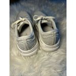 Brooks adrenaline gts 22 white and gray size 8 Photo 2