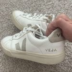 VEJA  Sneakers Photo 3