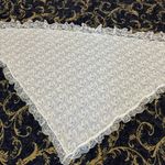 Vintage White large lace shawl with ruffles Photo 11