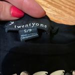 Forever 21  black top Photo 4