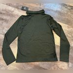 Under Armour NWT Women’s Cold Weather Funnel Neck Long Sleeve Photo 5