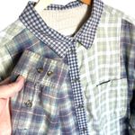 American Eagle  Women’s Cropped Distressed Plaid Long sleeve Flannel Photo 3