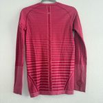 Lululemon Swiftly Tech Long Sleeve Crew
Heathered Berry Rumble Size 8 Photo 6