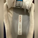 Hoka One One Arahi 7 – Women’s Size 11 – Cream & Pink Photo 5