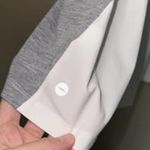 Avia  Women’s White Gray Block Stretch Lightweight Athletic Tank Top Medium Photo 2