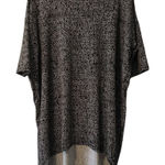 LuLaRoe  Black & White Top Shirt Size Small Hi Low Short Sleeve Comfort Preppy‎ Photo 0