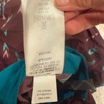 Patagonia Women’s size 12 Maroon and Teal Patterned Shorts Photo 11