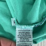  Parks Spirit Jersey Green Walt Disney World Photo 2