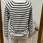 Gap  Black & White Striped Sweater – Size Medium – Chic Front Detailing Photo 2