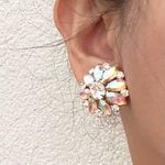 The Great Iridescent Crystal Flower Gold-tone Stud Earrings. Pre-owned in condition Photo 1