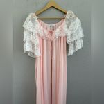 Vintage Miss Elaine Nightgown and Robe Set Size Small Tiered Lace Ruffles 1960's White Photo 10