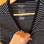 Nine West  Soft Spun Ribbed Tee size Small Photo 3