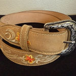 Women's Leather Western Belt Innovation Mexico Embroidered Floral Size 44 NWOT Tan Photo 0